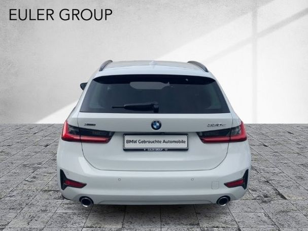 BMW 330e Touring M xDrive 215 kW image number 3