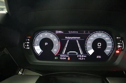 Car image 13