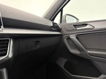 Car image 45