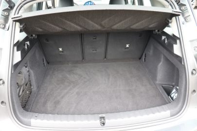 Car image 28
