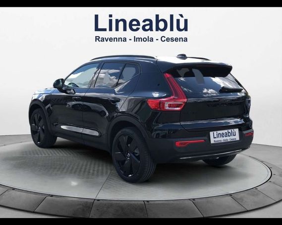 Volvo XC40 B3 Ultra Black Edition 120 kW image number 4