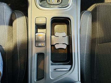 Car image 28