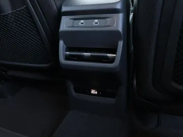 Car image 42