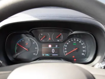 Car image 26