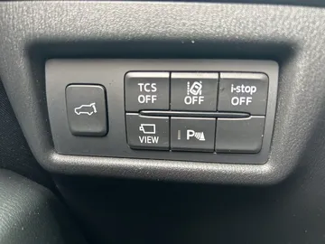 Car image 28