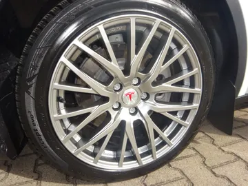 Car image 38