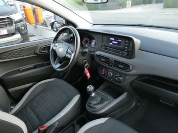 Car image 11