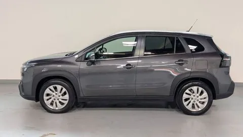 Car image 3