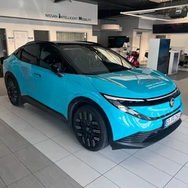 Car image 2