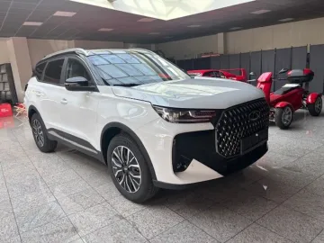 Car image 3