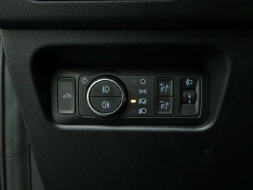 Car image 38