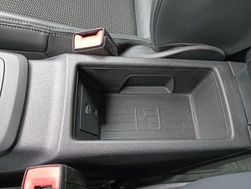 Car image 31