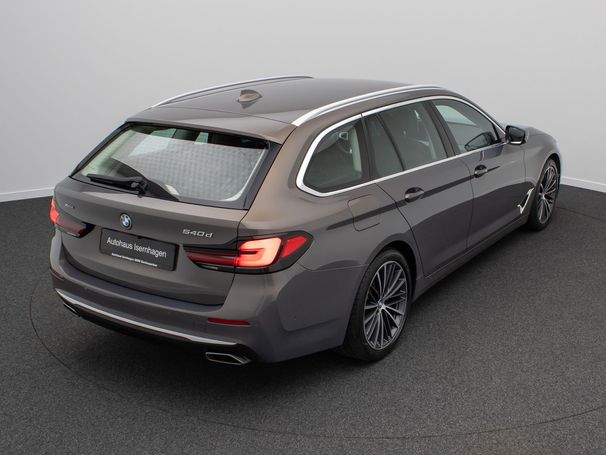 BMW 540d Touring Luxury Line xDrive 250 kW image number 10