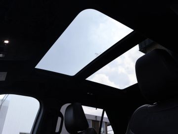 Car image 34