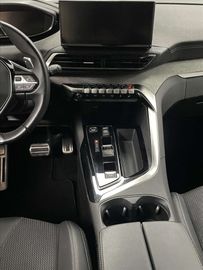 Car image 37