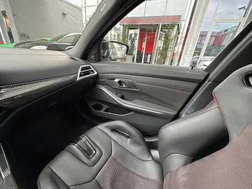 Car image 48