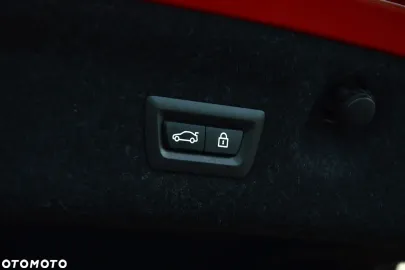 Car image 40