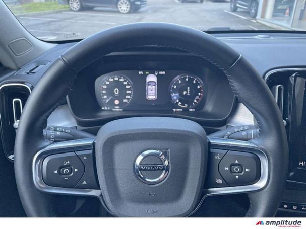 Volvo XC40 T3 Geartronic Momentum 122 kW image number 8