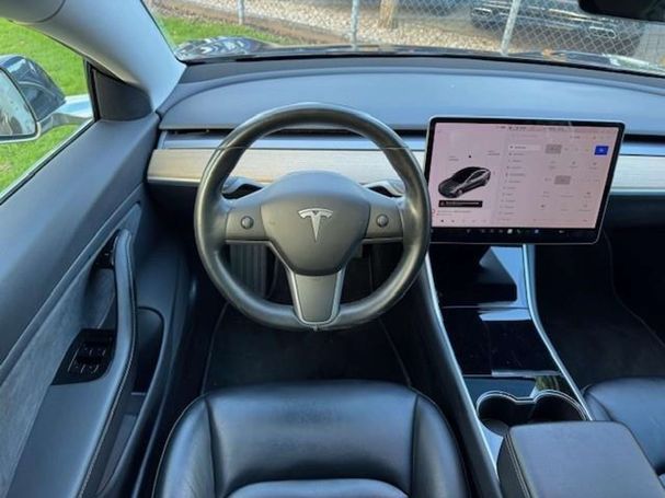 Tesla Model 3 Long Range AWD 258 kW image number 10