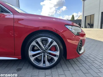 Car image 33