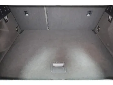 Car image 42