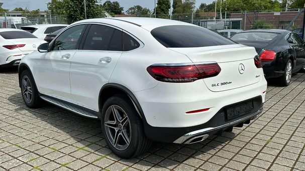 Mercedes-Benz GLC 300 e 4Matic 225 kW image number 4