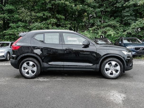 Volvo XC40 T3 Momentum Pro 120 kW image number 3