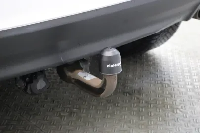 Car image 32