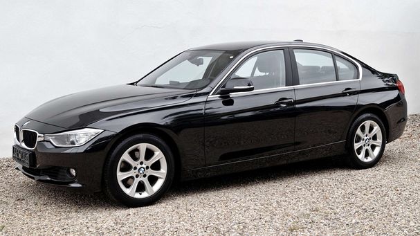 BMW 320i xDrive 135 kW image number 1