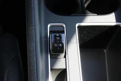 Car image 35