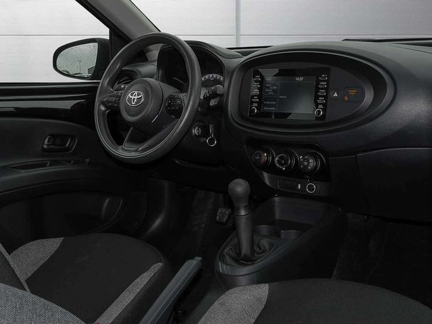 Toyota Aygo X 1.0 VVT-i 53 kW image number 2