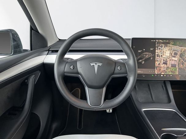 Tesla Model Y Long Range AWD 378 kW image number 10