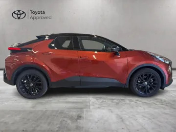 Car image 2