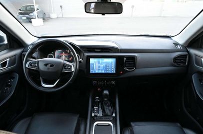 Car image 11