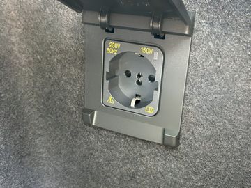 Car image 29
