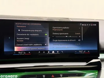 Car image 38