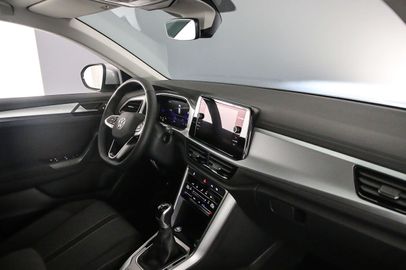 Car image 37