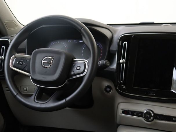 Volvo XC40 T2 95 kW image number 11