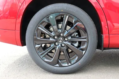 Car image 25