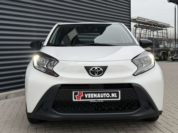 Toyota Aygo X 1.0 VVT-i 53 kW image number 3