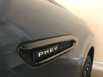 Car image 33