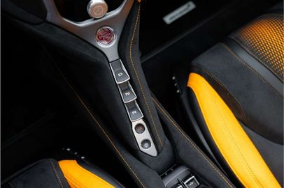 Car image 30