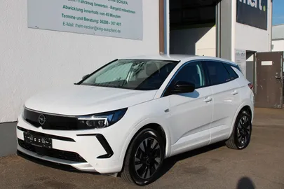 Car image 1