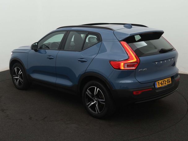 Volvo XC40 B3 Plus Dark 120 kW image number 2