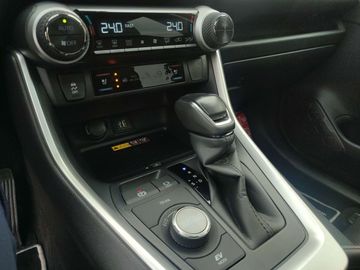 Car image 25