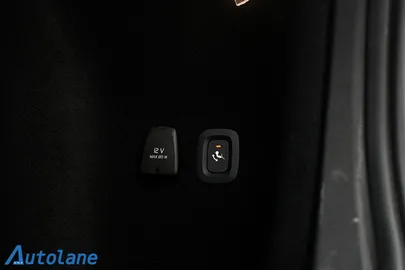 Car image 36