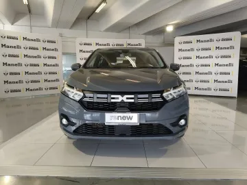 Car image 4