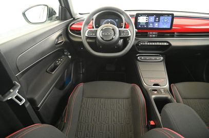 Car image 30