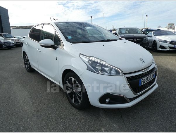 Peugeot 208 PureTech 82 61 kW image number 2