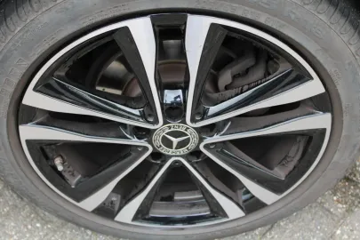 Car image 29